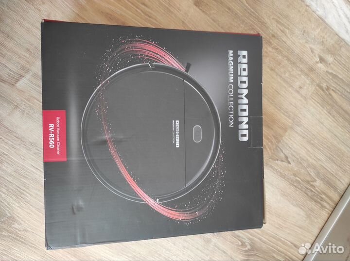 Робот пылесос redmond rv r560