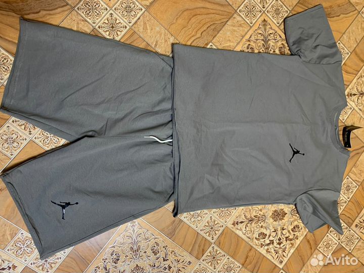 Костюм мужской