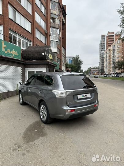 Mitsubishi Outlander 2.0 AT, 2014, 160 000 км