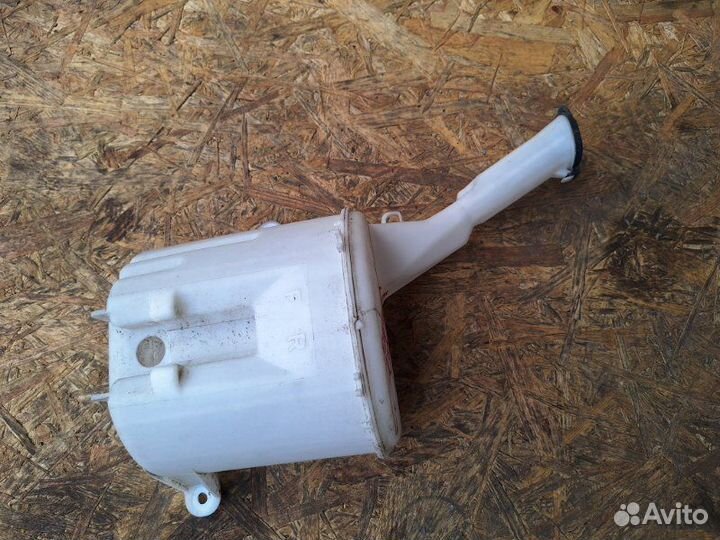 Бачок стеклоомывателя Toyota Funcargo NCP25 2001
