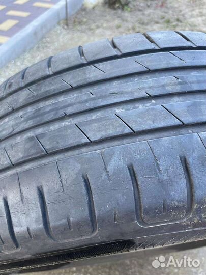 Goodyear EfficientGrip 215/65 R16