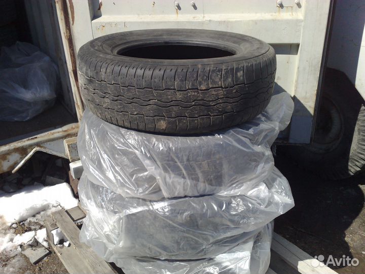 Bridgestone Dueler H/T 225/65 R17
