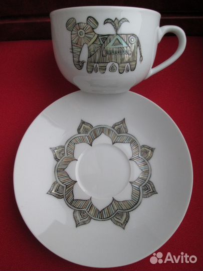 Фарфоровая чайная пара 