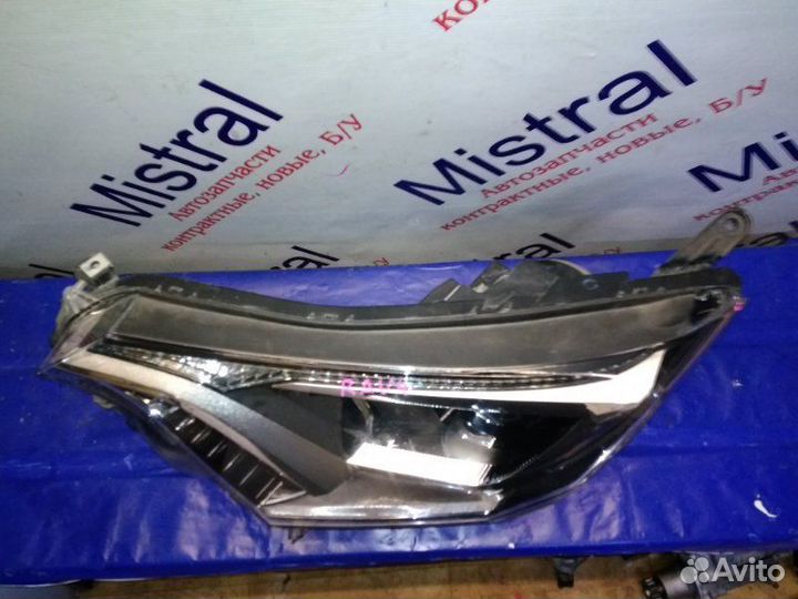 Фара передняя левая Toyota Rav4 ASA42 2012-Н.в