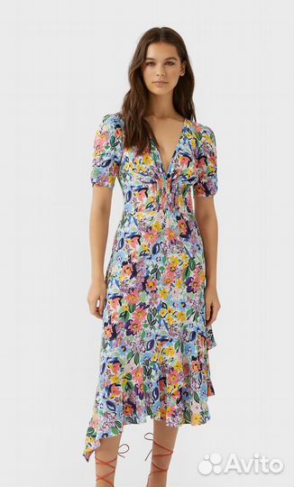 Летнее платье Stradivarius