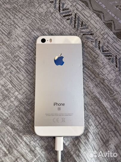 iPhone SE, 32 ГБ