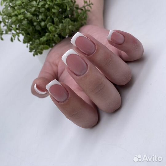 Маникюр, гель-лак, наращивание, педикюр