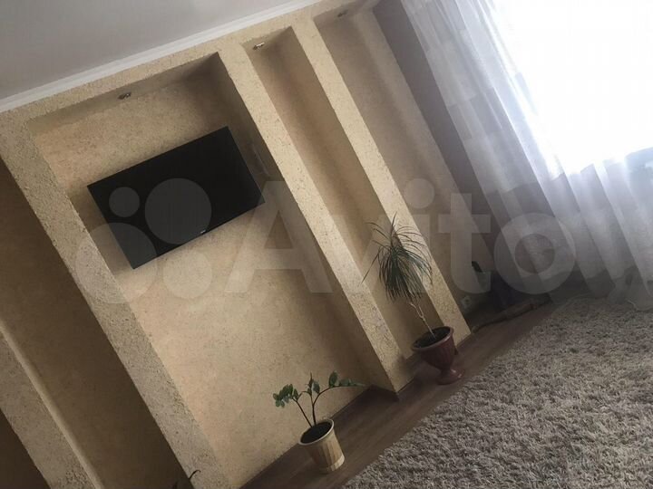 4-к. квартира, 74 м², 4/9 эт.