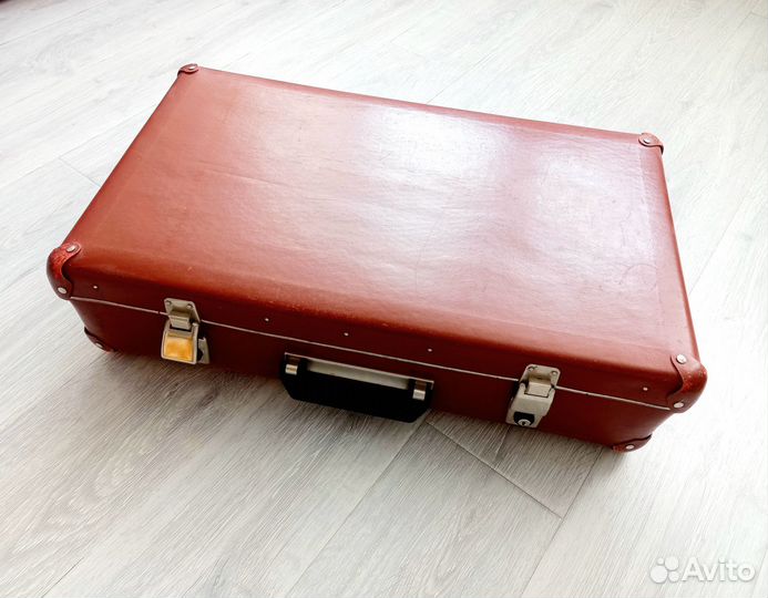 Чемодан СССР фибровый