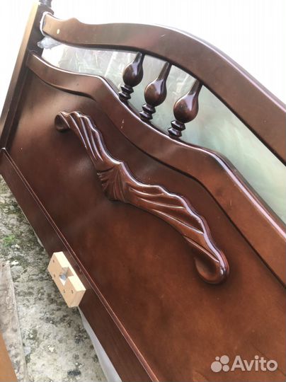 Кровать двухспальная с матрасом 160 200