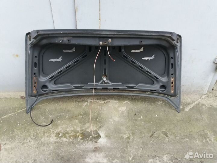 Крышка багажника mb w124 седан дорест