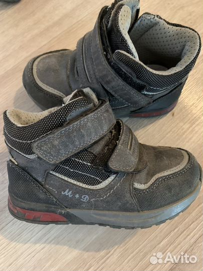 Сандали сапоги ботинки валенки кроссовки кеды