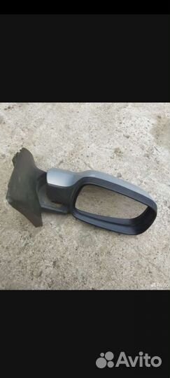 Зеркало заднего вида