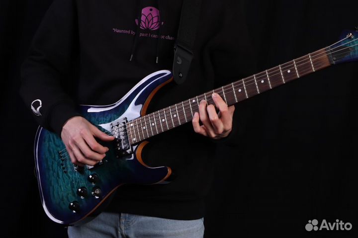 Уроки игры на электрогитаре/гитаре (дистанционно)