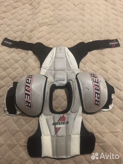 Нагрудник хоккейный bauer 6000