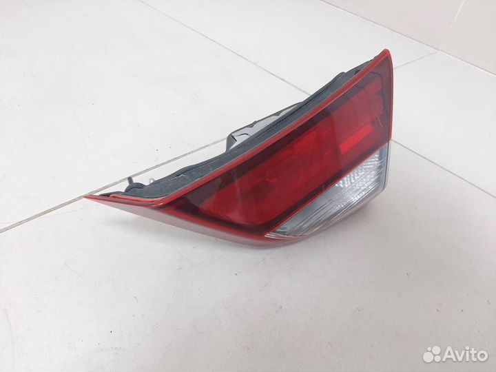 Фонарь задний внутренний правый Hyundai Elantra MD