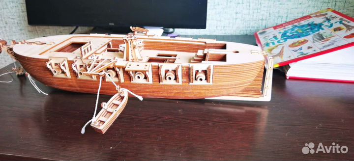 Сборная модель корабля из дерева