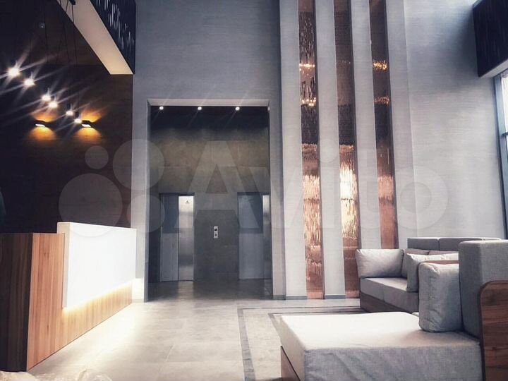 2-к. квартира, 58 м², 8/15 эт.