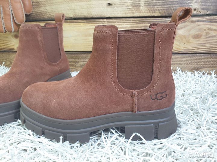 Ботинки UGG женские