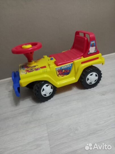 Игрушка детская автомобиль