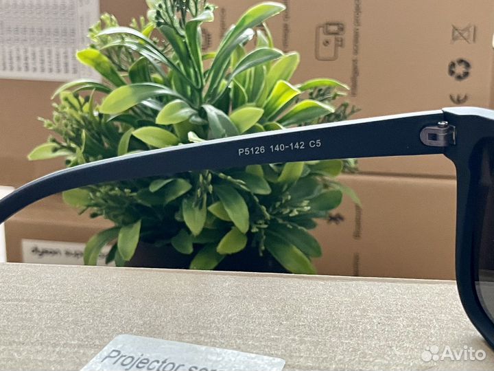 Солнцезащитные очки Tom Ford