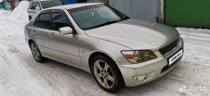 Toyota Altezza 2.0 AT, 2001, 368 000 км