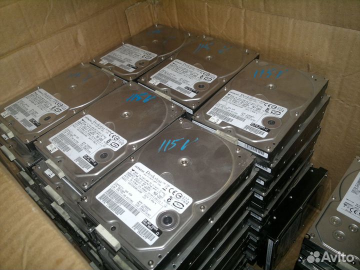 Hitachi Deskstar E7K500 HDS725050KLA360 500 Гб