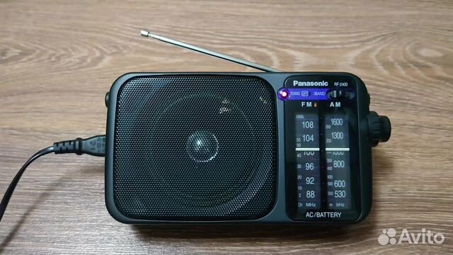 Портативный радиоприёмник Panasonic RF-2400
