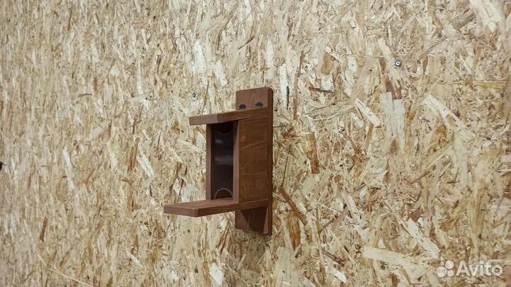 Кормушка для птиц и белок