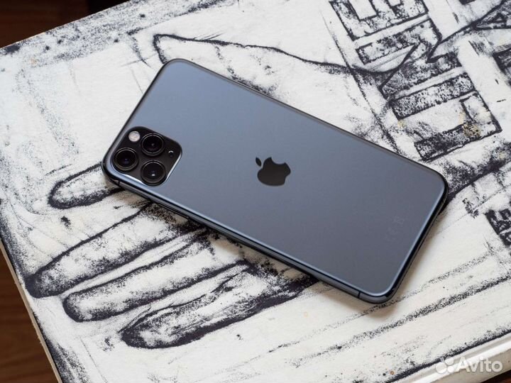 Продаётся iPhone 13