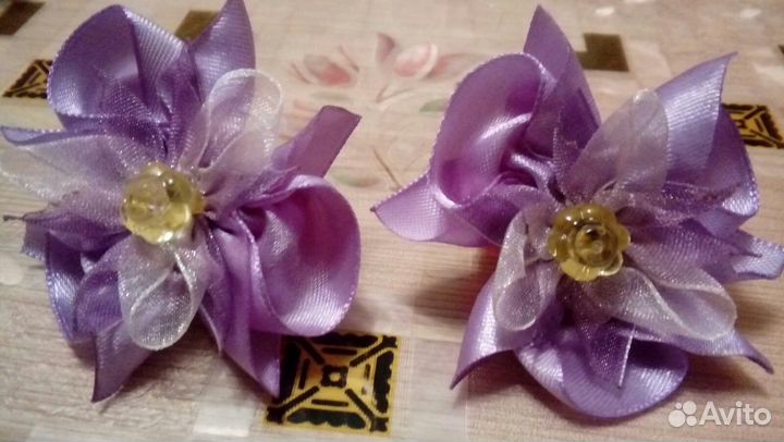 Резинка для волос из лент, заколки