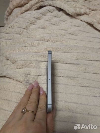 Телефон iPhone 5s