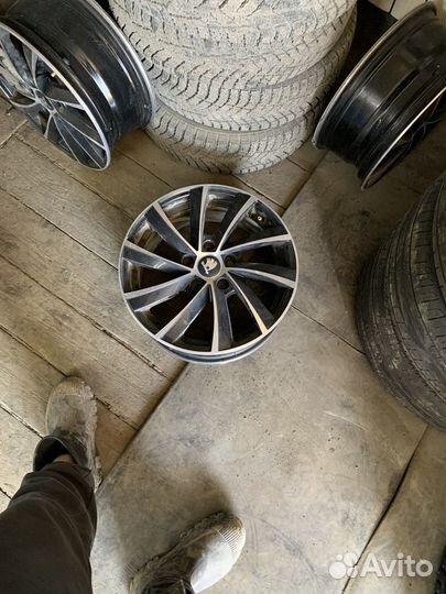 Продам литые диски 5/112 r16