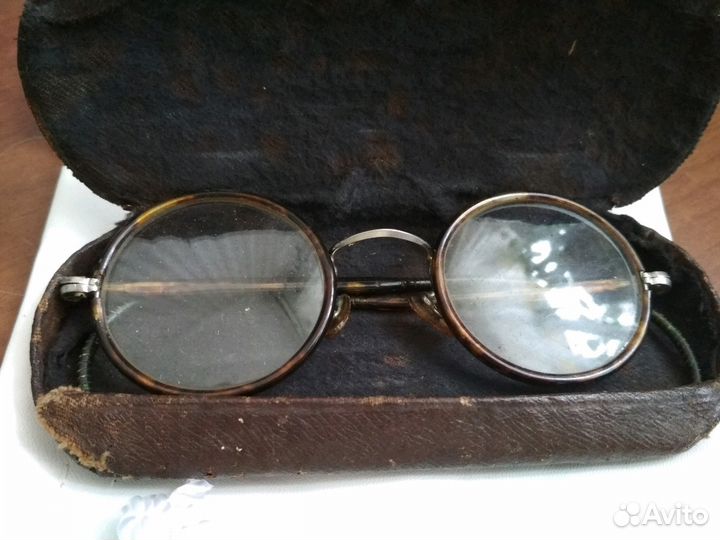 Очки пенсне