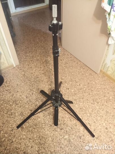 Штатив для крепления головы-манекена напольный