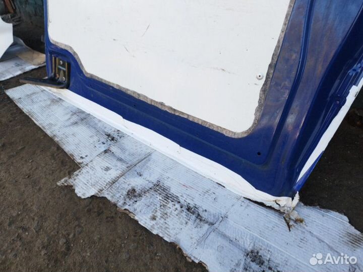 Сдвижная дверь правая Mercedes Vito W639 OM646