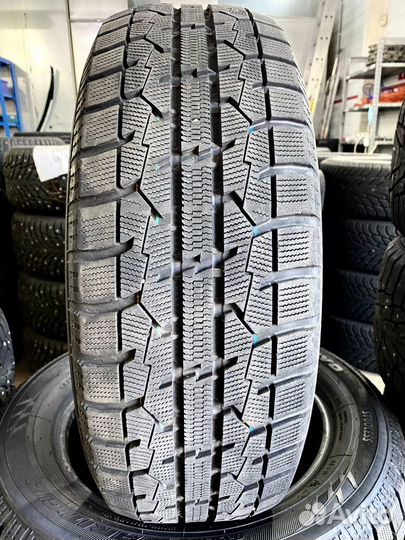 Toyo Observe Garit GIZ 205/60 R16
