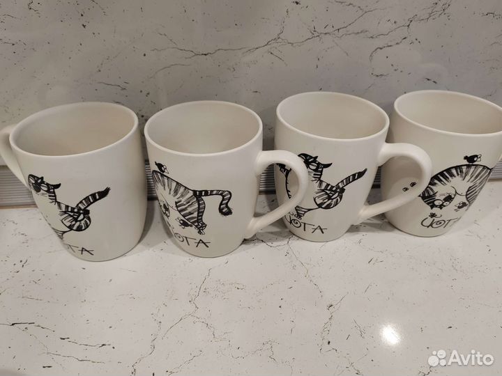 Кружки, тарелки, бокалы все в отличном состоянии