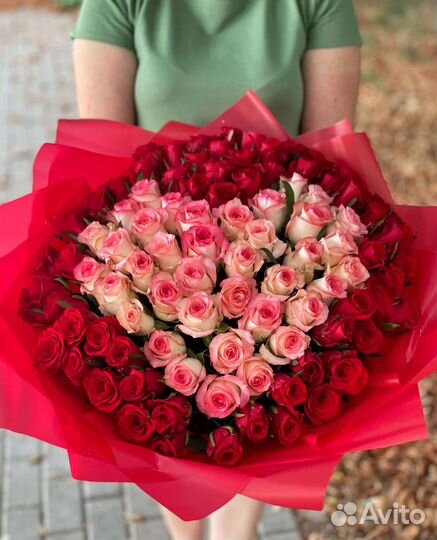 101 роза в форме сердца