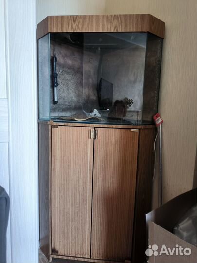 Аквариум с тумбой
