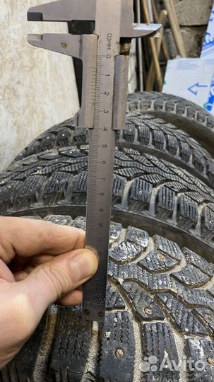 Bridgestone Blizzak Spike-01 215/50 R17 T
