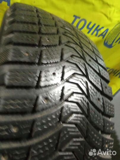 Michelin X-Ice North 3 215/55 R16