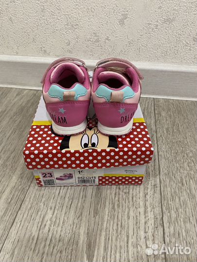 Кроссовки для девочки
