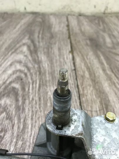 Мотор дворников задний Opel Vectra B хетчбэк 5-ти