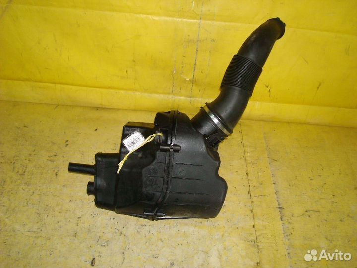 Корпус в.фильтра Audi A8 4H