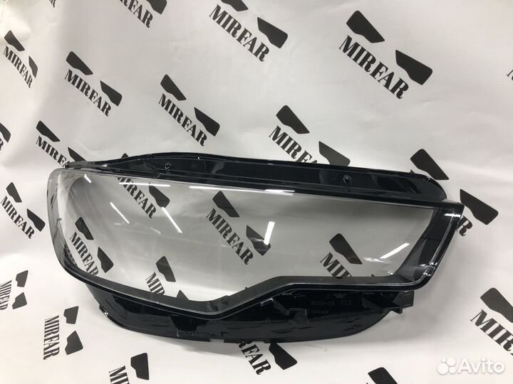 Правое стекло фары Audi A6 C7 2011-2014