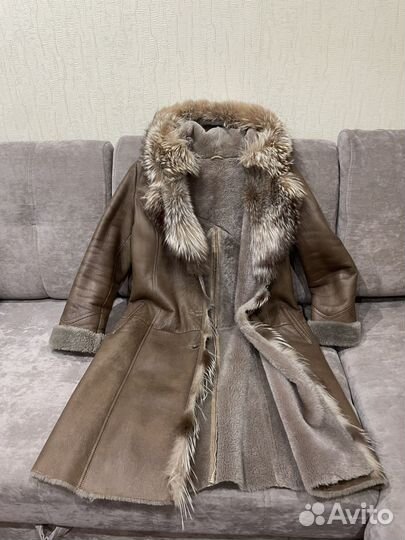 Дубленка натуральная женская с капюшоном