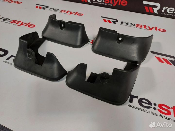 Брызговики Toyota Premio 260 Черные N2041