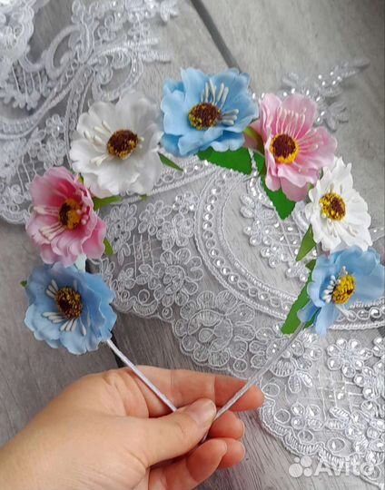 Весенний ободок с цветами