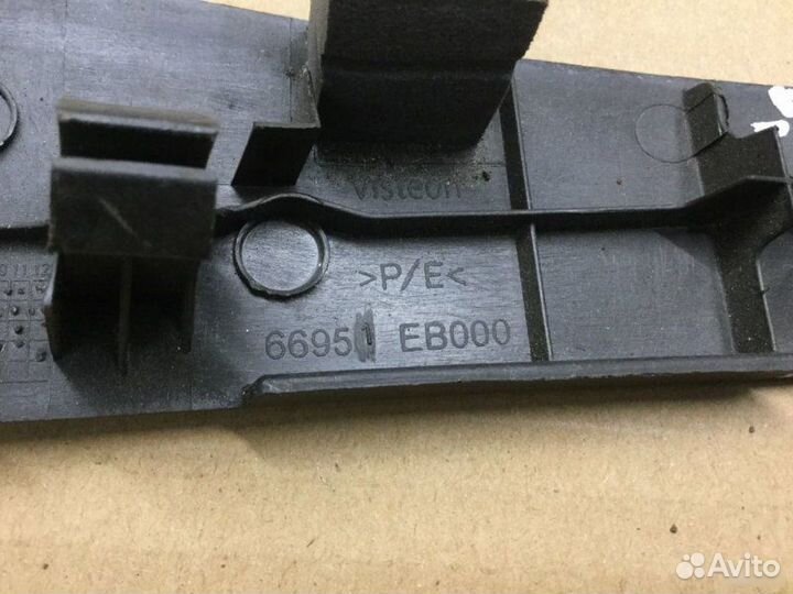 Накладка декоративная левая Nissan Pathfinder R51M